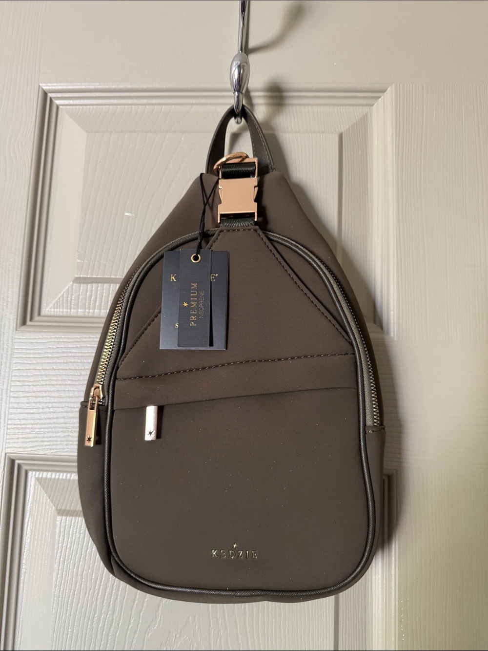 Women’s olive green sling bag